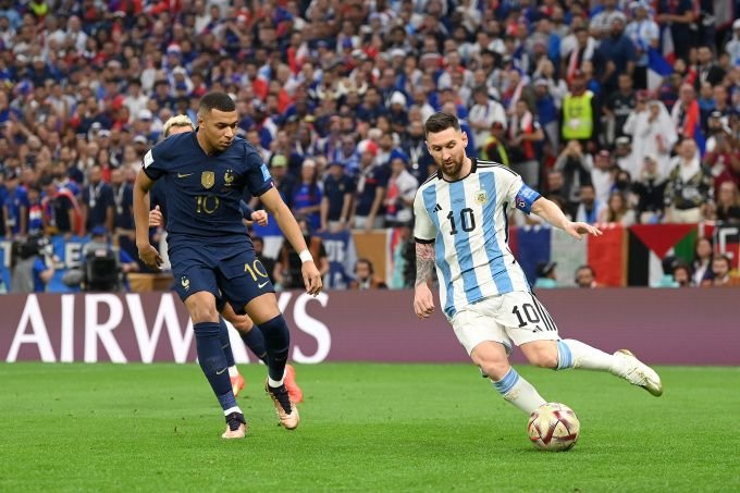 When did Argentina start defending its World Cup title? 3