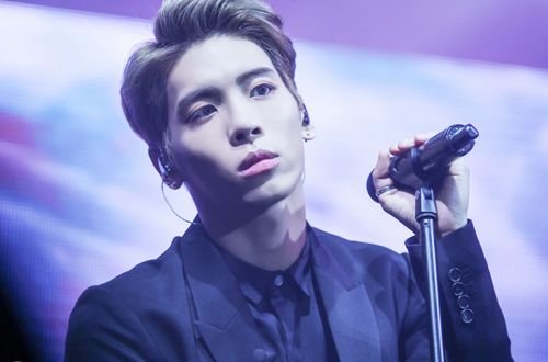 Jonghyun's (SHINee) depression before committing suicide 1